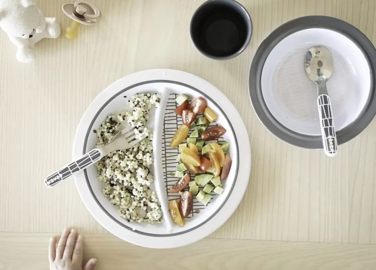 Sale Coffret Cadeau Repas Pink Grid Couverts, Vaisselle Et Bavoirs